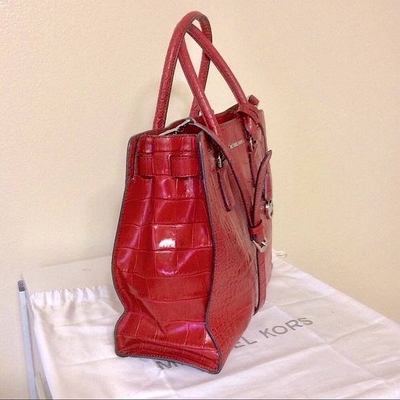 Michael Kors Lg Dillon Croc Embossed Leather Red Tote - Picture 6 of 12